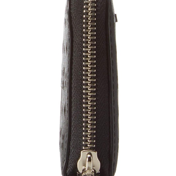 Michael Kors Multi-Function Perf Wristlet/Wallet - Picture 3 of 6